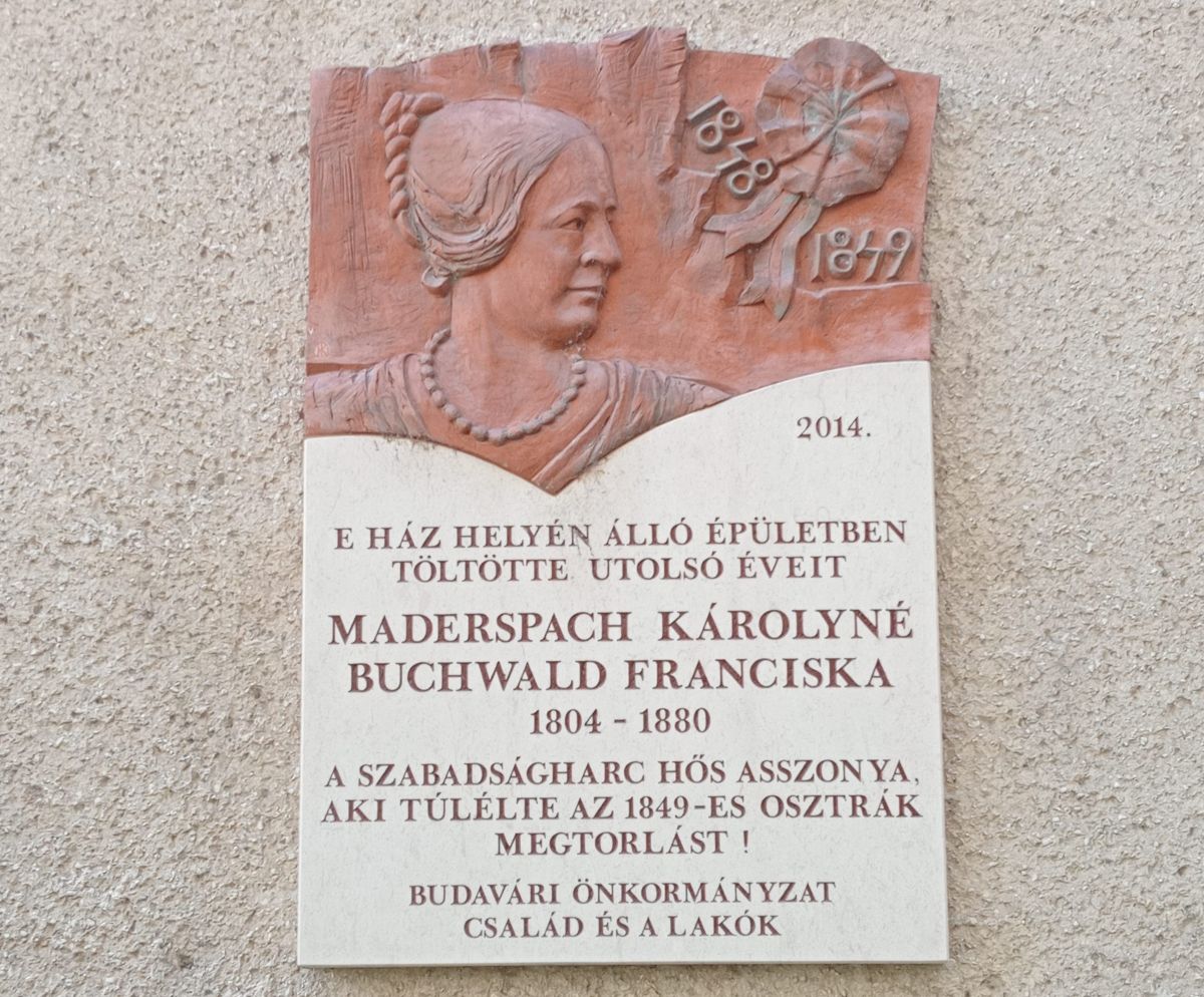 Buchwald Franciska emléktáblája a Ponty utcában. Fotó: Kuthi Áron