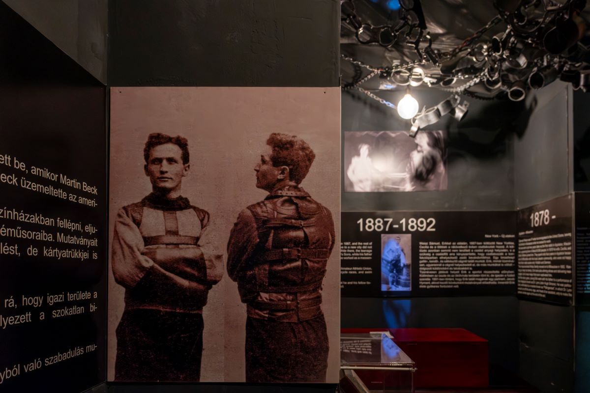 A Houdini-kiállítás a Dísz téren. fotó: Rényei Erna